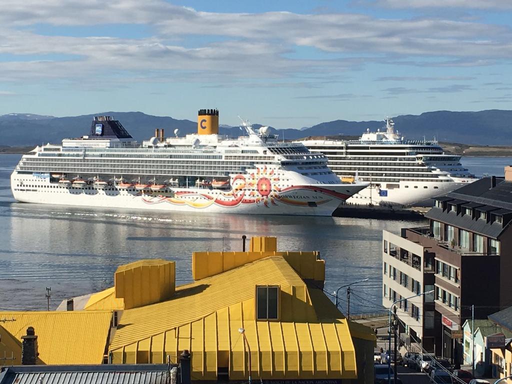 Hotel Tierra Del Fuego Ushuaia Esterno foto